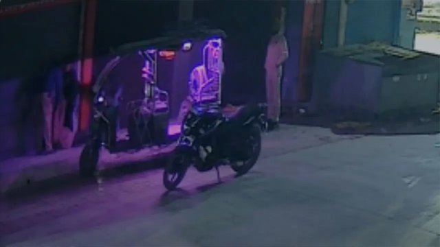 अपने इलाके में मिले शव को दूसरे क्षेत्र में फेंक गए, चौकी इंचार्ज-सिपाही सस्पेंड