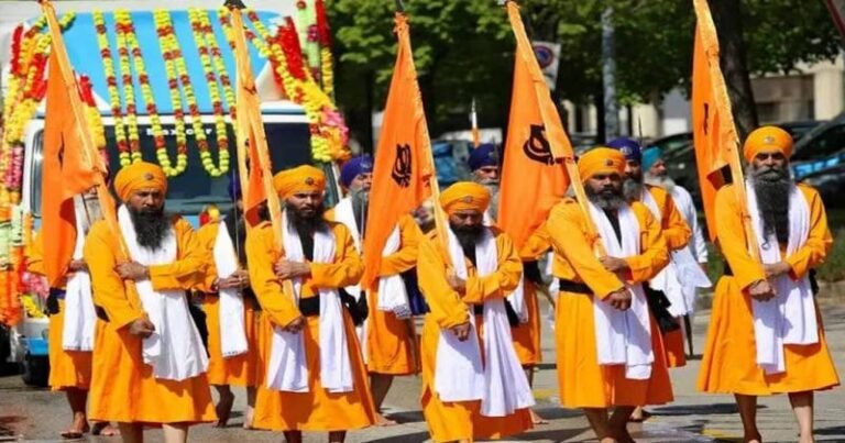 न्यूजीलैंड में सिख धार्मिक जुलूस को प्रदर्शनकारियों ने रोका, पुलिस ने संभाले हालात