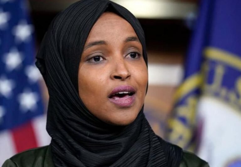 इल्हान उमर का आरोप, उनके बेटे से नागरिकता सिद्ध करने के लिए कहा गया