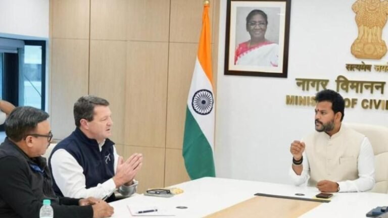 इंडिगो पर सरकार का ‘डंडा…10% फ्लाइट्स रद्द करने का आदेश, CEO मीटिंग में जोड़ते दिखे हाथ…जानें यात्रियों पर क्या होगा सीधा असर