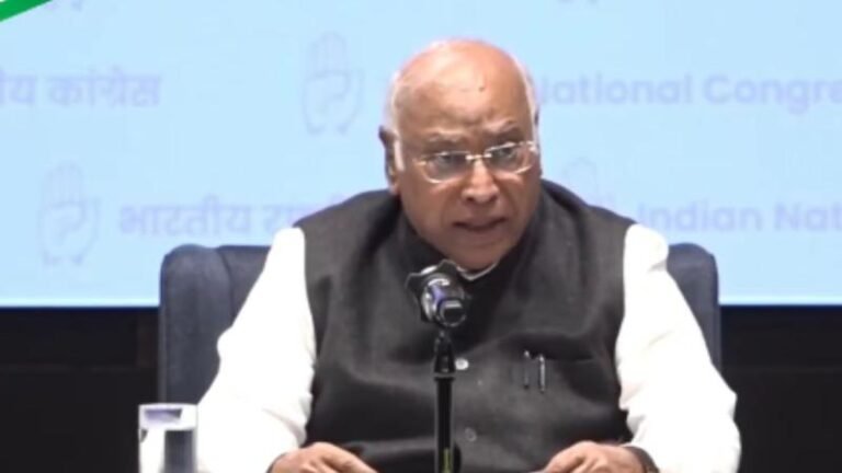 मनरेगा पर कांग्रेस का बड़ा आंदोलन, खड़गे बोले– VB-G RAM G के खिलाफ उतरेंगे सड़क पर