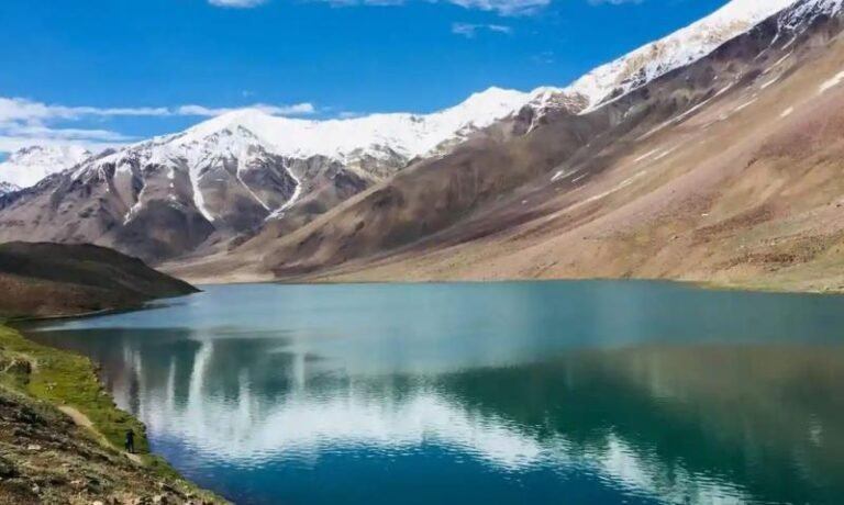 लाहौल घाटी में स्थित चंद्रताल नहीं है किसी जन्नत से कम