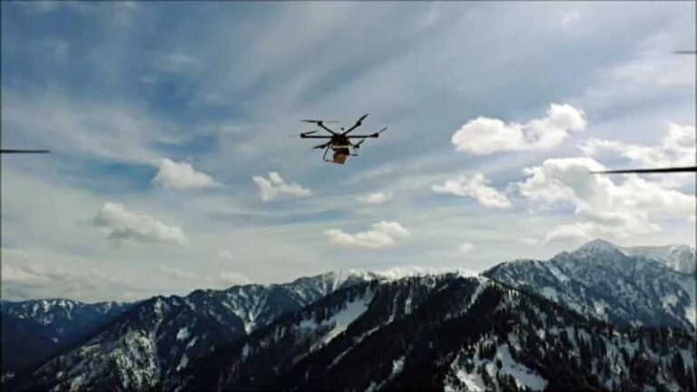 जम्मू-कश्मीर में LoC के पास दिखे कई पाकिस्तानी ड्रोन, हाई अलर्ट