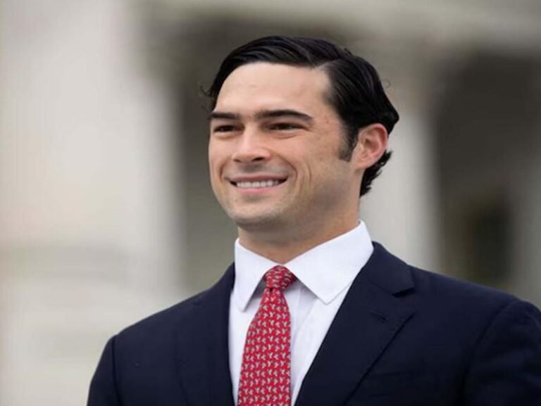 अमेरिकी कांग्रेस सदस्य गिल ने डलास मॉल की पाकिस्तान से की तुलना, छिड़ी बहस