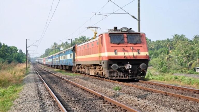 यात्रीगण कृपया ध्यान दें! अब TTE नहीं करेगा आपका इंतजार, बोर्डिंग पर नहीं मिले तो दे दी जाएगी दूसरे को सीट, रेलवे ने बदला नियम