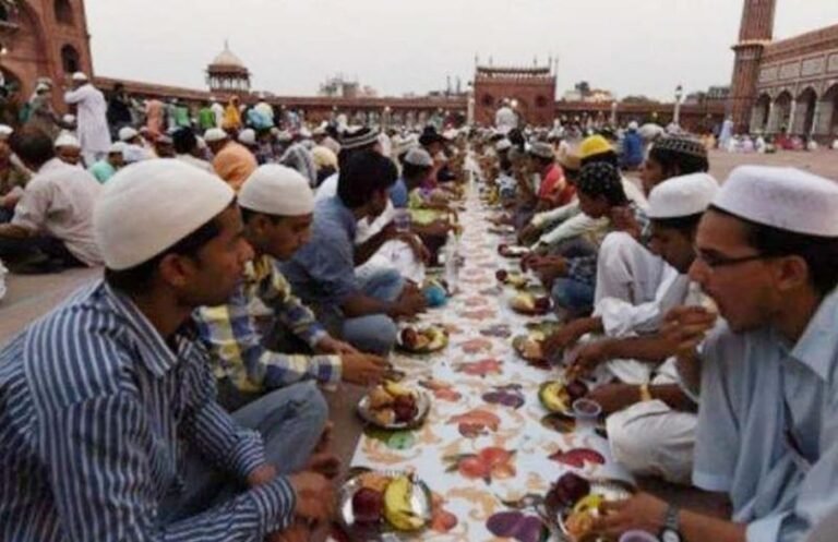 पाकिस्तान में गहराया ईंधन संकट, स्कूल बंद और खाने-पीने की चीजों के दाम आसमान पर